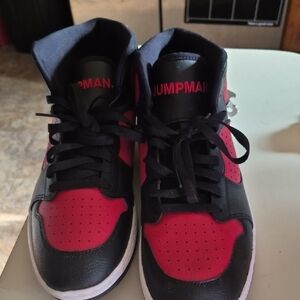 Jump Men's Bold Black and Red Sneakers